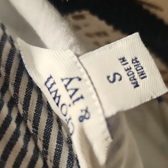 Navy and White Striped Fabric with Pink Accent (Crown and Ivy) - Picture 8 of 9